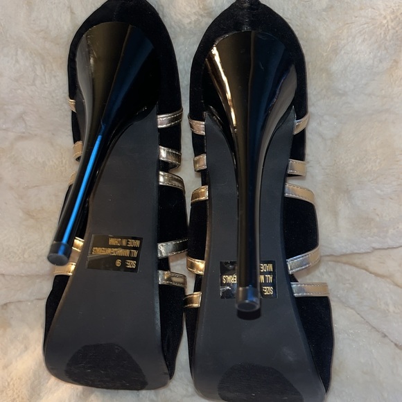 CHARLOTTE RUSSE black and gold heels Size 9! NEW IN BOX! - Picture 6 of 7
